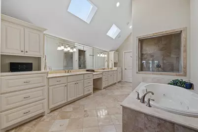 15426 Oyster Creek Lane, Sugar Land, TX 77478 - Photo 30