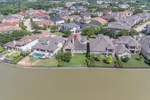 15426 Oyster Creek Ln, Sugar Land, TX 77478 - Photo 4
