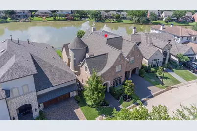 15426 Oyster Creek Lane, Sugar Land, TX 77478 - Photo 2