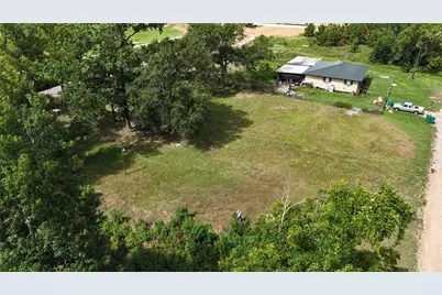 606 W Powell Street, Willis, TX 77378 - Photo 2