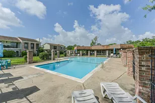 1307 Town Cir, Baytown, TX 77520 - Photo 30