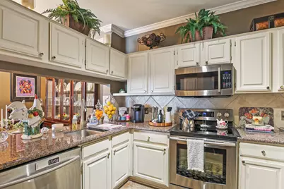 2100 Welch Street #C113, Houston, TX 77019 - Photo 6