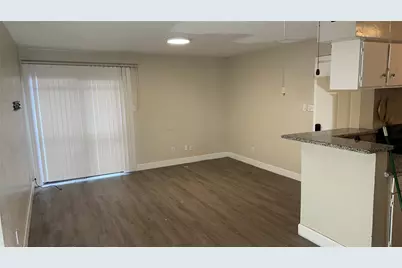 9550 Deering Drive #405, Houston, TX 77036 - Photo 2
