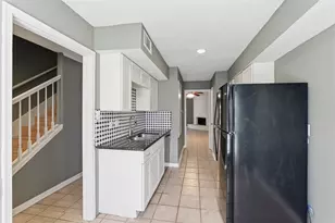 8321 Nairn St, Houston, TX 77074 - Photo 6
