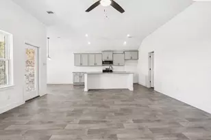4206 Leslie's Way, Dickinson, TX 77539 - Photo 2