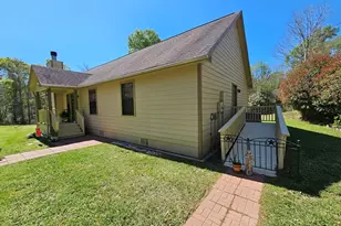 115 Lakecrest Dr, Etoile, TX 75944 - Photo 24