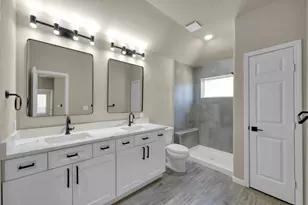 106 Harbor Ct Dr, Conroe, TX 77356 - Photo 20