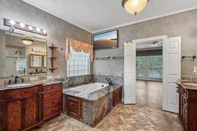 907 Remington Court, Friendswood, TX 77546 - Photo 16