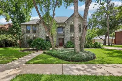 907 Remington Court, Friendswood, TX 77546 - Photo 2