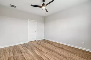 15650 Honey Cv Dr, Conroe, TX 77303 - Photo 12