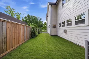 3118 Morrison St, Houston, TX 77009 - Photo 2