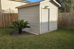 12935 Rockford Dr, Houston, TX 77048 - Photo 14