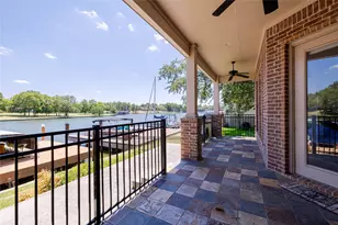 6883 Kingston Cove Ln, Willis, TX 77318 - Photo 10