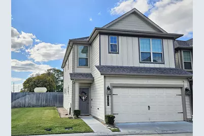3234 Longleaf Meadows Drive, Houston, TX 77063 - Photo 2