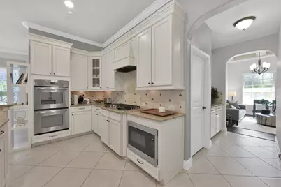 98 Lindenberry Circle, The Woodlands, TX 77389 - Photo 12