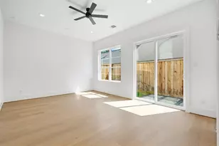 2111 Nantucket Dr, Houston, TX 77057 - Photo 4