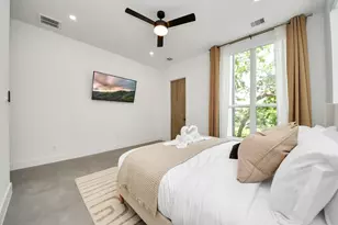 2211 Staples St, Houston, TX 77026 - Photo 30