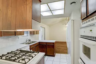 7739 Kensico Rd, Houston, TX 77036 - Photo 8