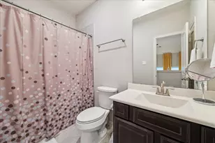 10910 Sarah Bluff Ln, Cypress, TX 77433 - Photo 26