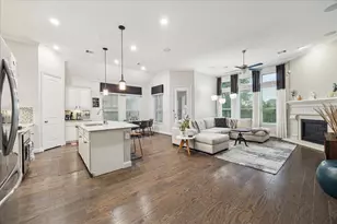 10910 Sarah Bluff Ln, Cypress, TX 77433 - Photo 8