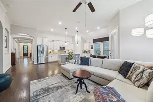 10910 Sarah Bluff Ln, Cypress, TX 77433 - Photo 10