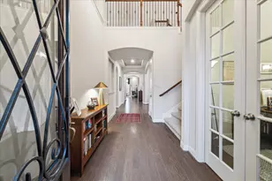 10910 Sarah Bluff Ln, Cypress, TX 77433 - Photo 2