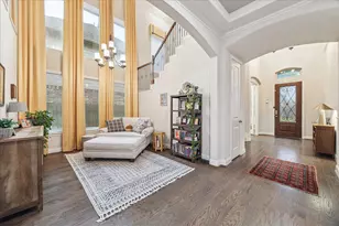 10910 Sarah Bluff Ln, Cypress, TX 77433 - Photo 4