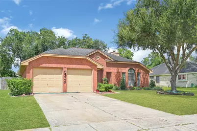 2442 Arrowsmith Court, Pearland, TX 77584 - Photo 2
