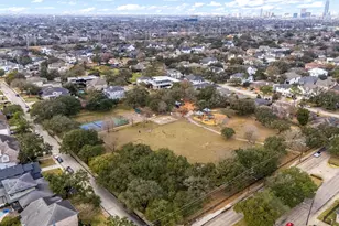 4114 Tartan Ln, Houston, TX 77025 - Photo 30