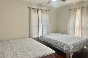 19 4th Ave N, Texas City, TX 77590 - Photo 12