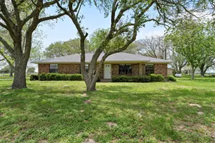 1518 Co Rd 307, El Campo, TX 77437 - Photo 1