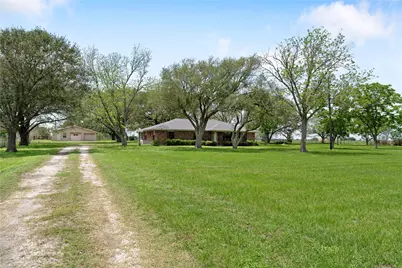 1518 County Road 307, El Campo, TX 77437 - Photo 2
