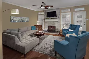 110 N Valley Oaks Cir, The Woodlands, TX 77382 - Photo 4