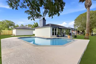 621 W Castle Harbour Dr, Friendswood, TX 77546 - Photo 22