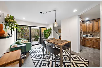 3018 Baldwin Street, Houston, TX 77006 - Photo 4