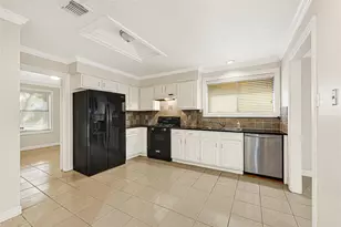 5538 Fairview Forest Dr, Houston, TX 77088 - Photo 8