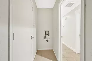 5538 Fairview Forest Dr, Houston, TX 77088 - Photo 12