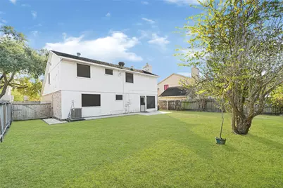 5538 Fairview Forest Drive, Houston, TX 77088 - Photo 26