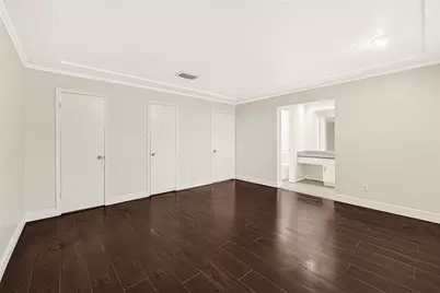 5538 Fairview Forest Drive, Houston, TX 77088 - Photo 14