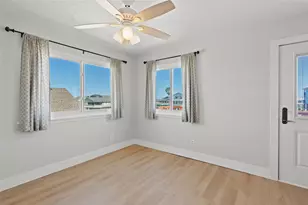4034 Reeves Dr, Galveston, TX 77554 - Photo 12