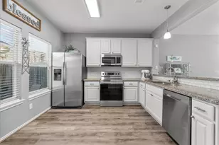 1937 Kemah Village Dr, Kemah, TX 77565 - Photo 4