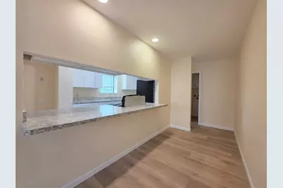 618 S Frazier Street #B, Conroe, TX 77301 - Photo 4