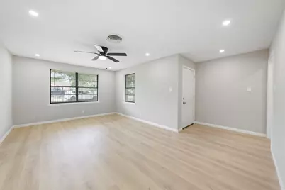 4356 Phlox Street, Houston, TX 77051 - Photo 12