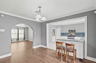 2406 Oaklawn Dr, La Marque, TX 77568 - Photo 4