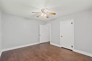 2406 Oaklawn Dr, La Marque, TX 77568 - Photo 12