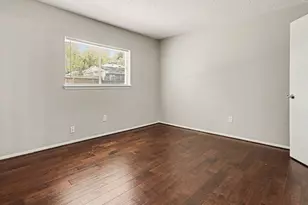 11410 Dew Arbor St, Houston, TX 77067 - Photo 10