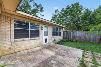 12818 Westella Drive, Houston, TX 77077 - Photo 34