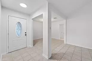 12818 Westella Dr, Houston, TX 77077 - Photo 6