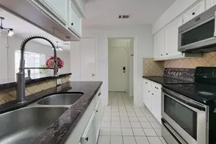 2220 Bering Dr, Houston, TX 77057 - Photo 24