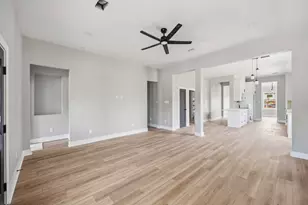 7012 Duan St, Houston, TX 77022 - Photo 4